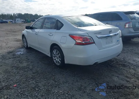 2014 Nissan Altima 2.5 S z USA, uszkodzony, nr VIN 1N4AL3AP2EC118104